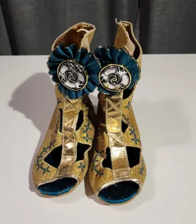Disney Merida gold dress up boots sz 11/12 - size Shoes:      11 & 11.5 (Little Kid)