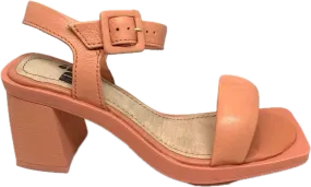 Friendly Sandals - Peach