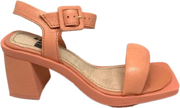 Friendly Sandals - Peach